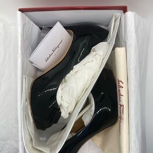 Salvatore Ferragamo Plum Heels, 7C